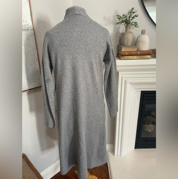 NWT Tahari Viscose Blend Grey Duster Cardigan Sweater Soft Women's Medium M  New - Picture 2 of 9